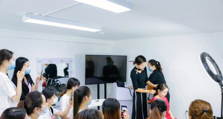 厦门君子兰美妆培训的质量如何？